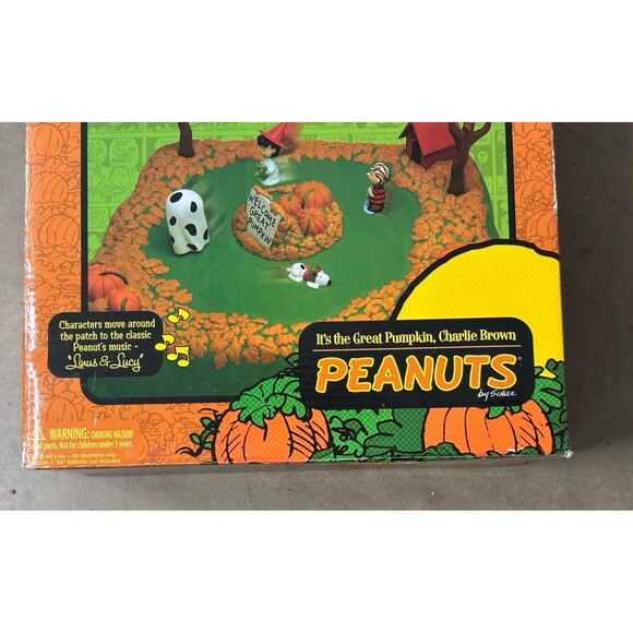 Peanuts It's The Great Pumpkin 2009 Music & Motion Prowling Pumpkin Patch Works - Picture 2 of 10